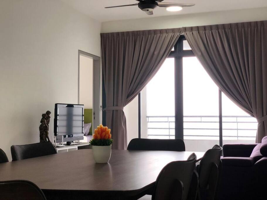 Ferienwohnung One Tebrau By Antlerzone Johor Bahru Exterior foto